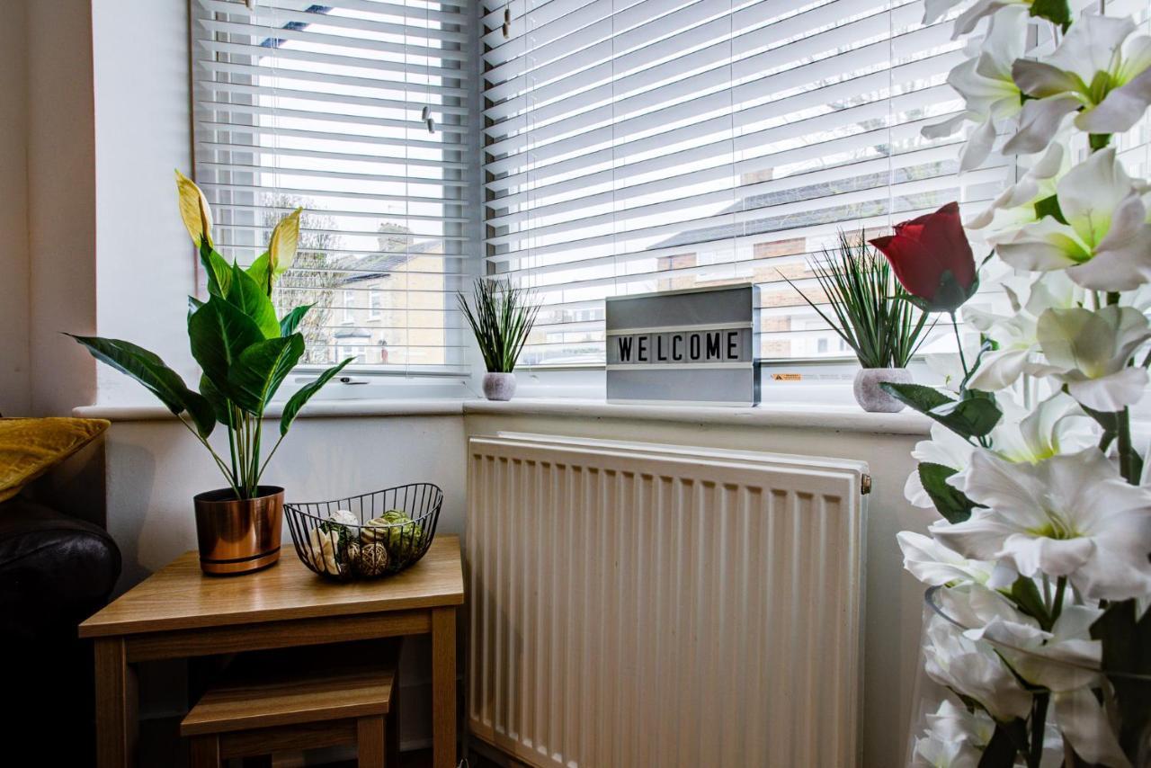Statera Apartments - 2-Bed House In Stratford Лондон Экстерьер фото